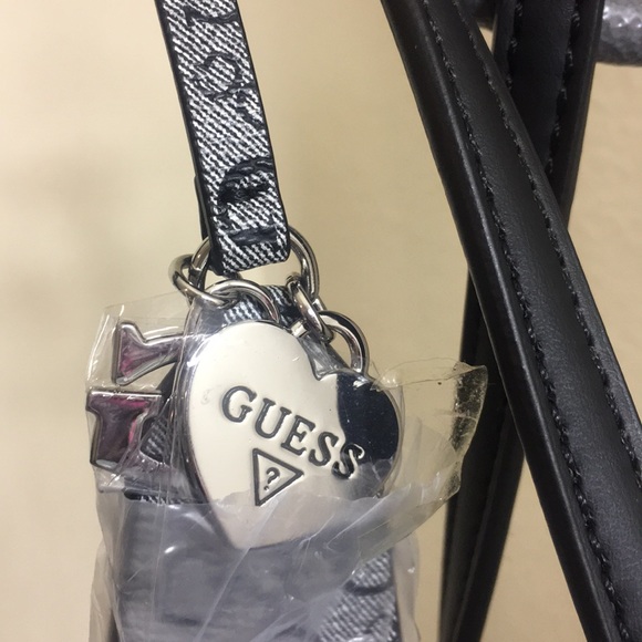 Guess handbag for women - Picture 5 of 5